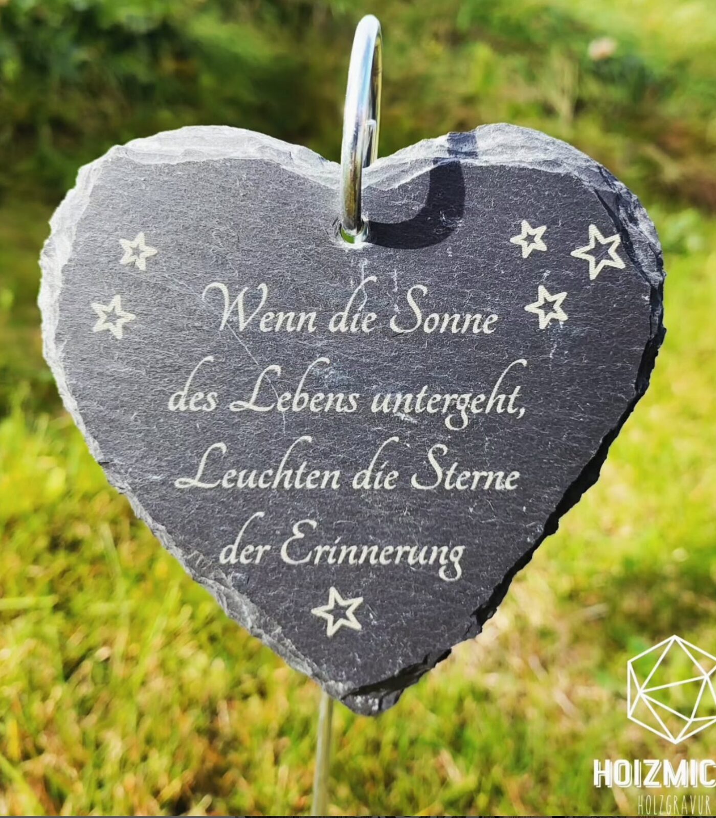 Steinherz mit Beschriftung